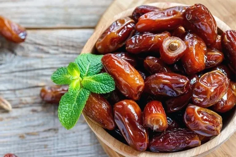 خرما و تنبلی تخمدان زنان